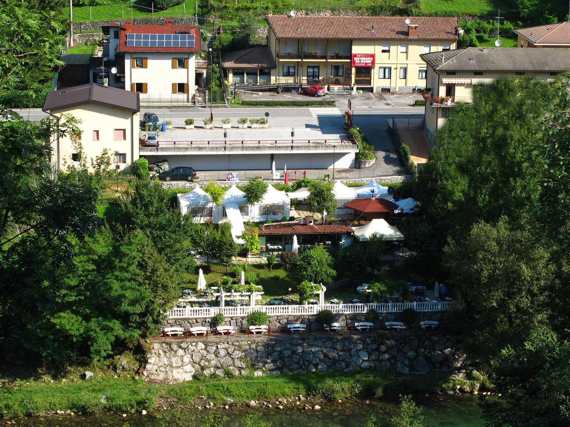 Da Gianni Hotel Zogno Exterior photo